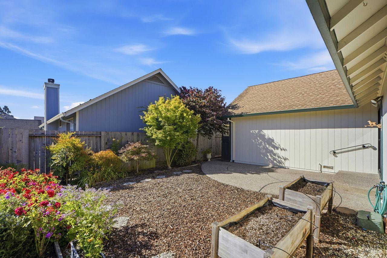 1409 Morning Glory Drive