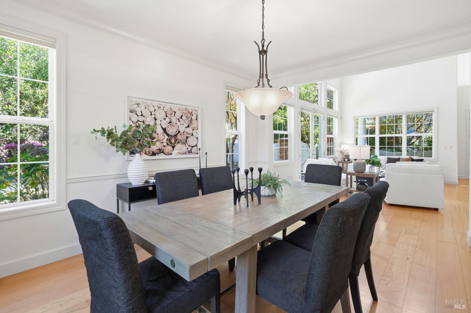 33 Pepper Creek Way
