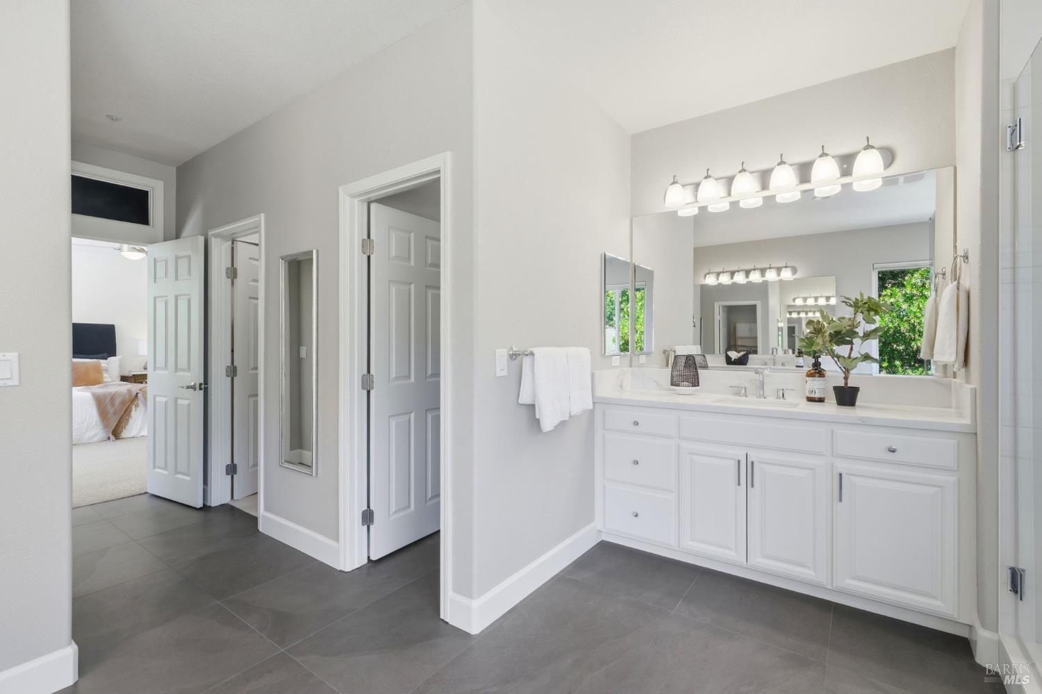 33 Pepper Creek Way