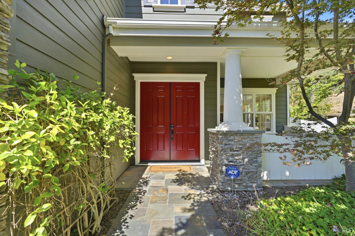 33 Pepper Creek Way