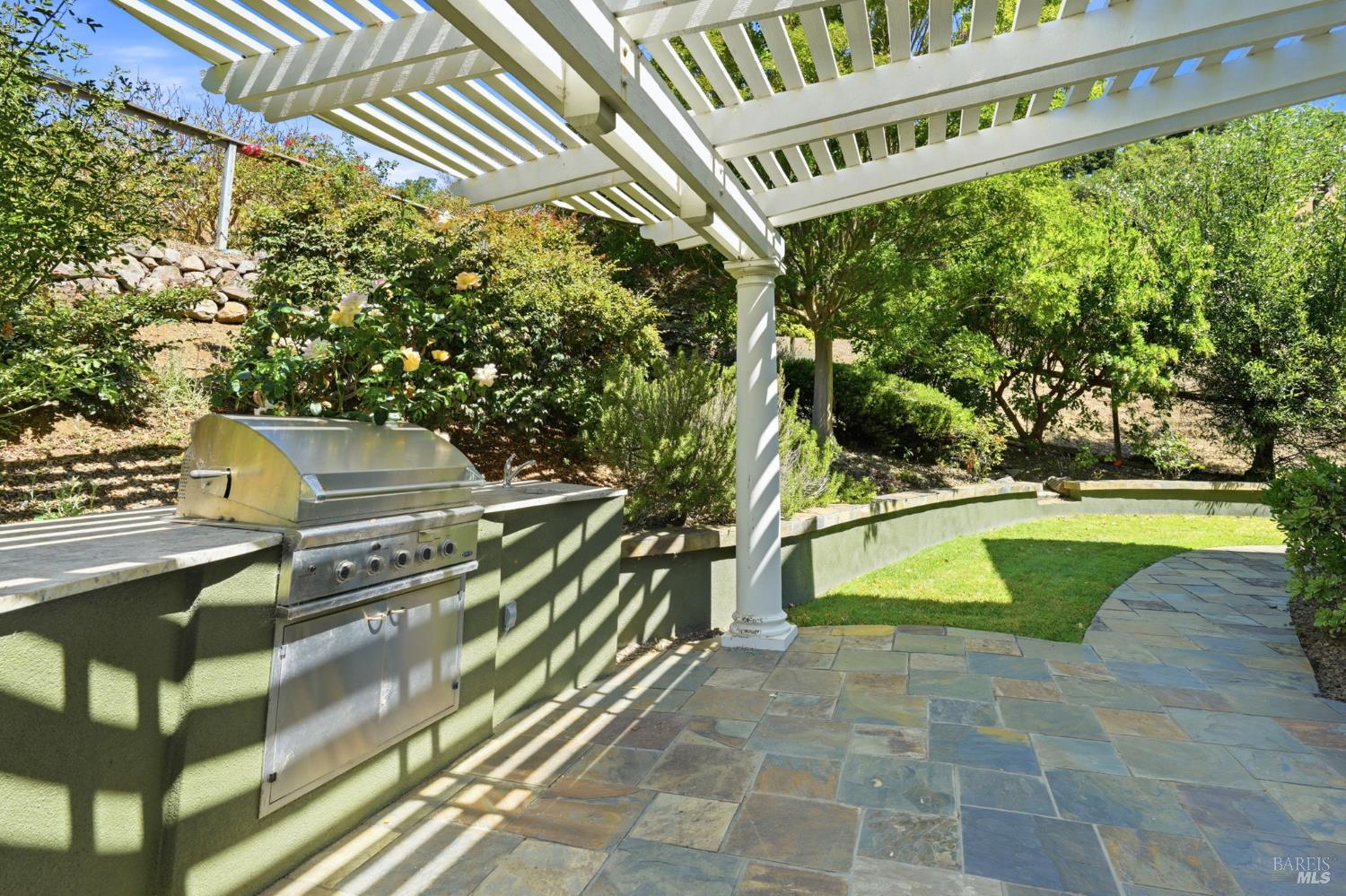 33 Pepper Creek Way