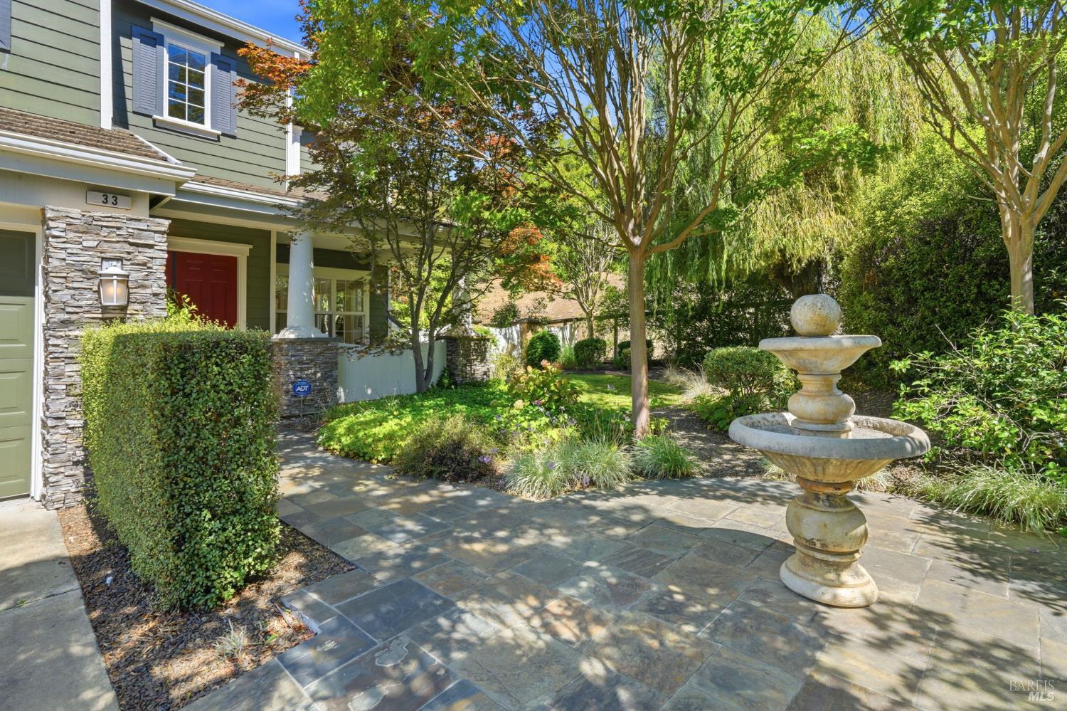 33 Pepper Creek Way
