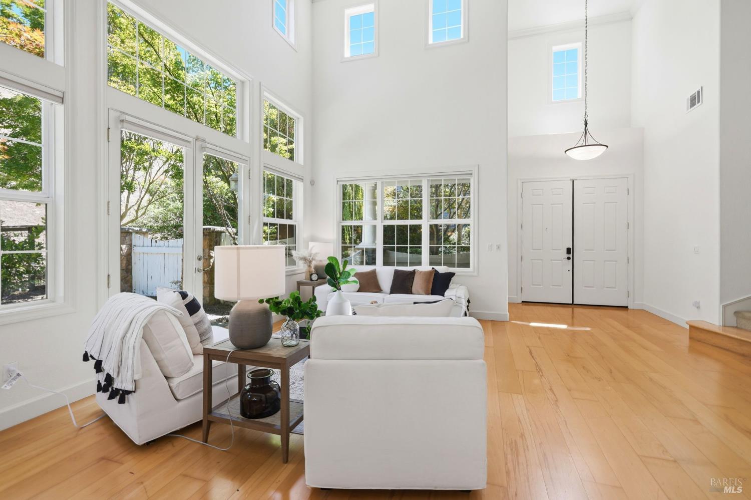 33 Pepper Creek Way