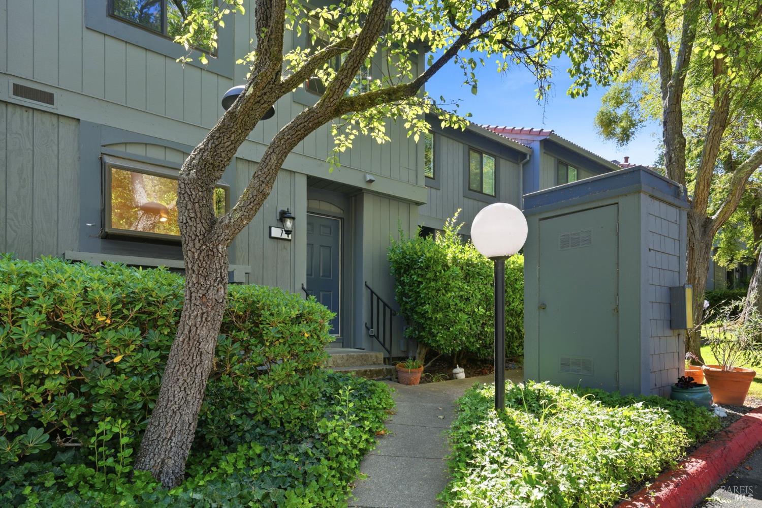 7 Rosemary Court