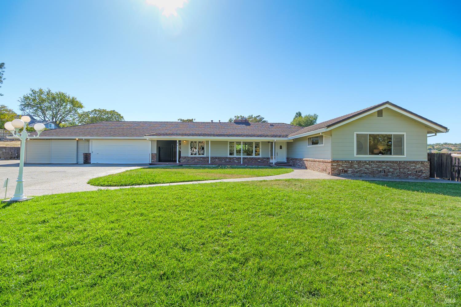 4 Ranch Road