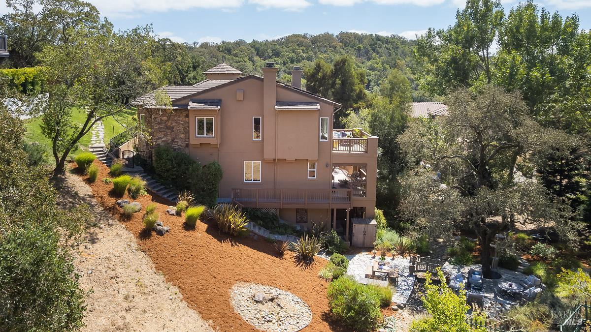 128 Stonetree Lane