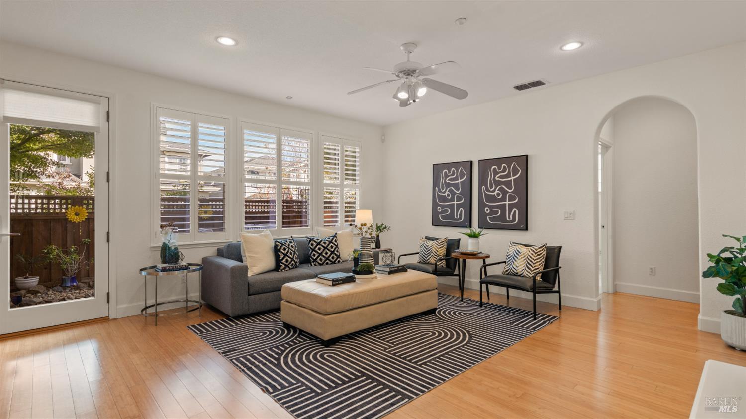 84 Pinheiro Circle