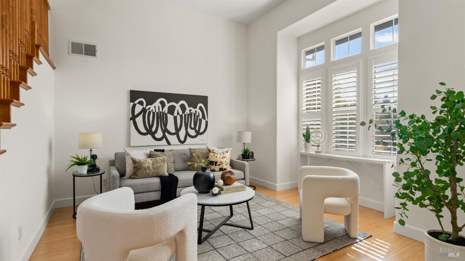 84 Pinheiro Circle
