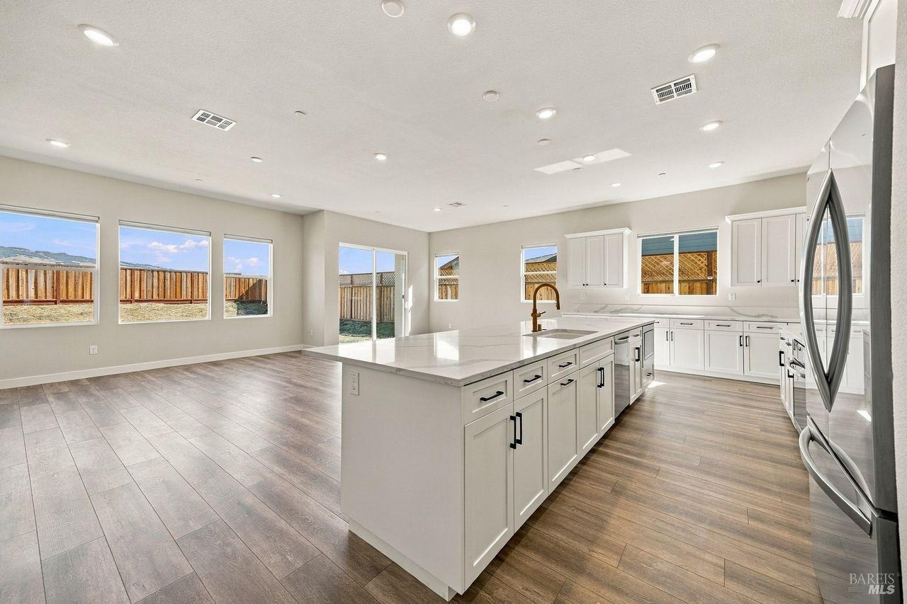 7320 Willowglen Drive