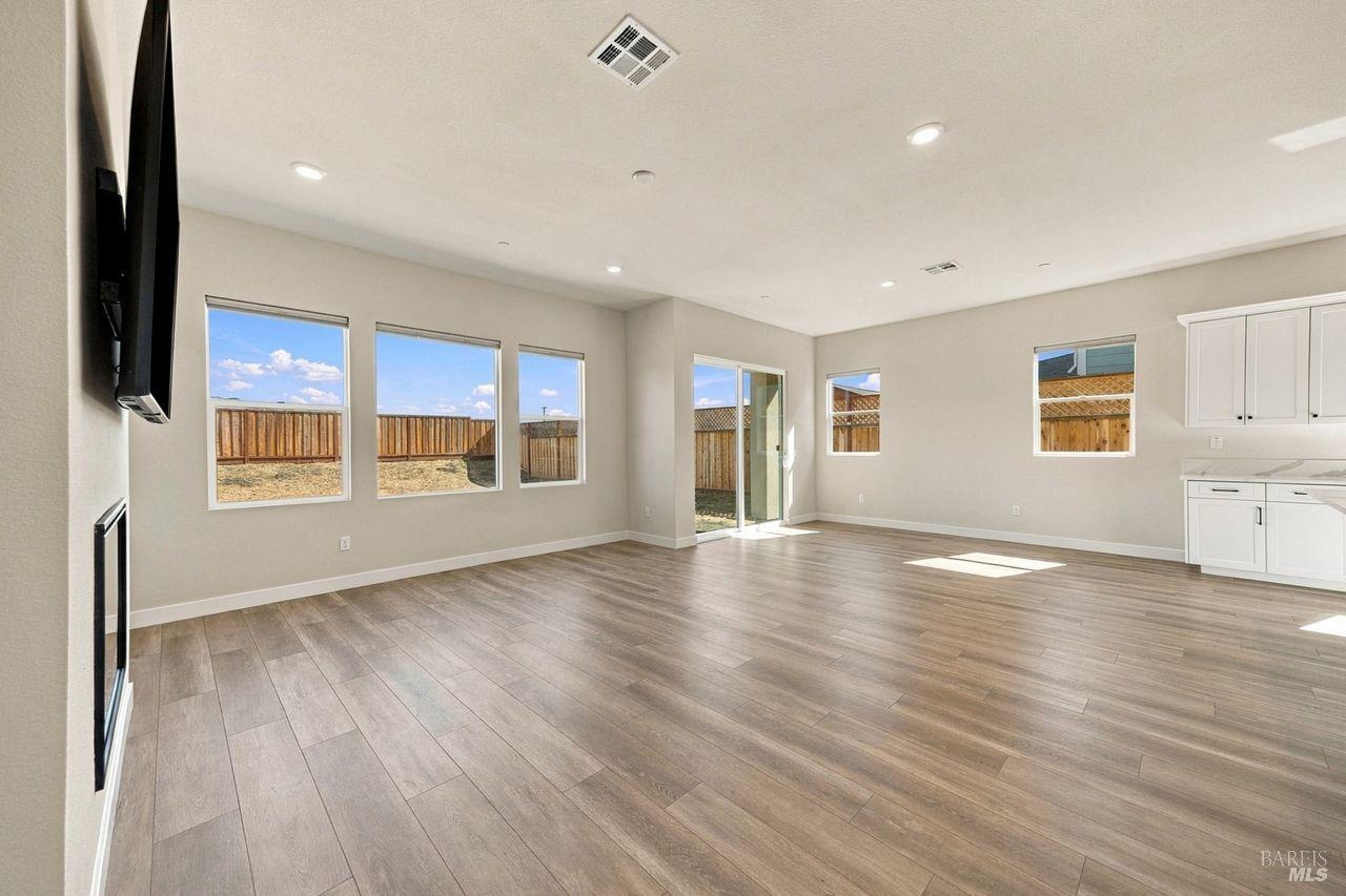7320 Willowglen Drive