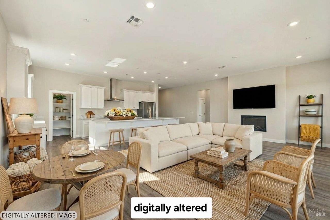 7320 Willowglen Drive