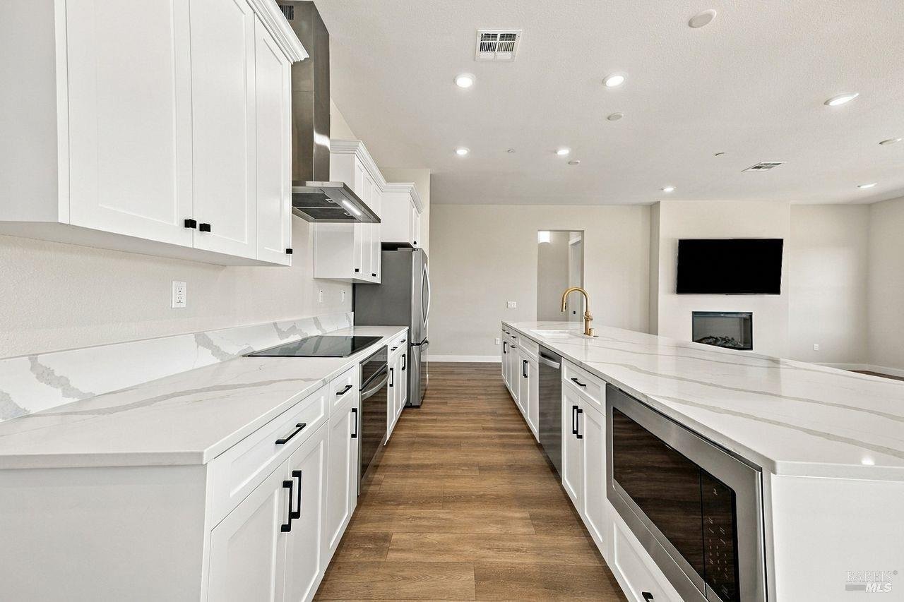 7320 Willowglen Drive