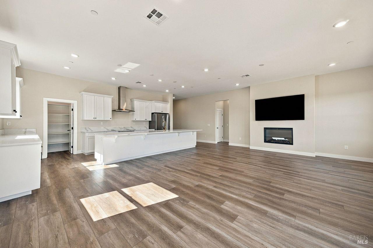 7320 Willowglen Drive
