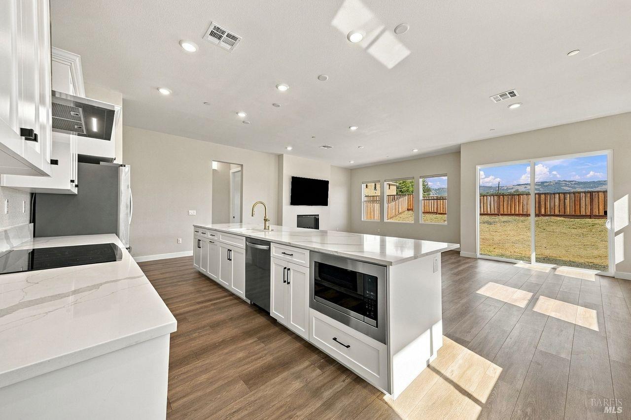 7320 Willowglen Drive