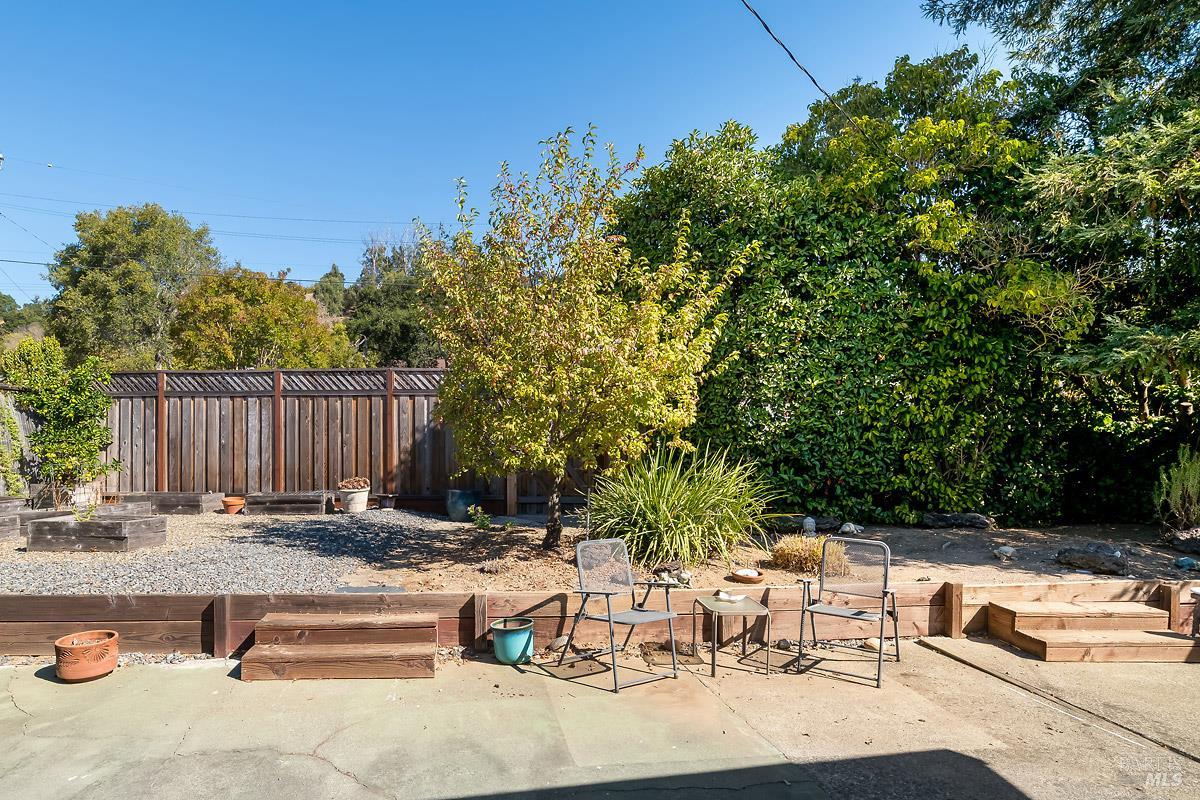 563 Fernando Drive