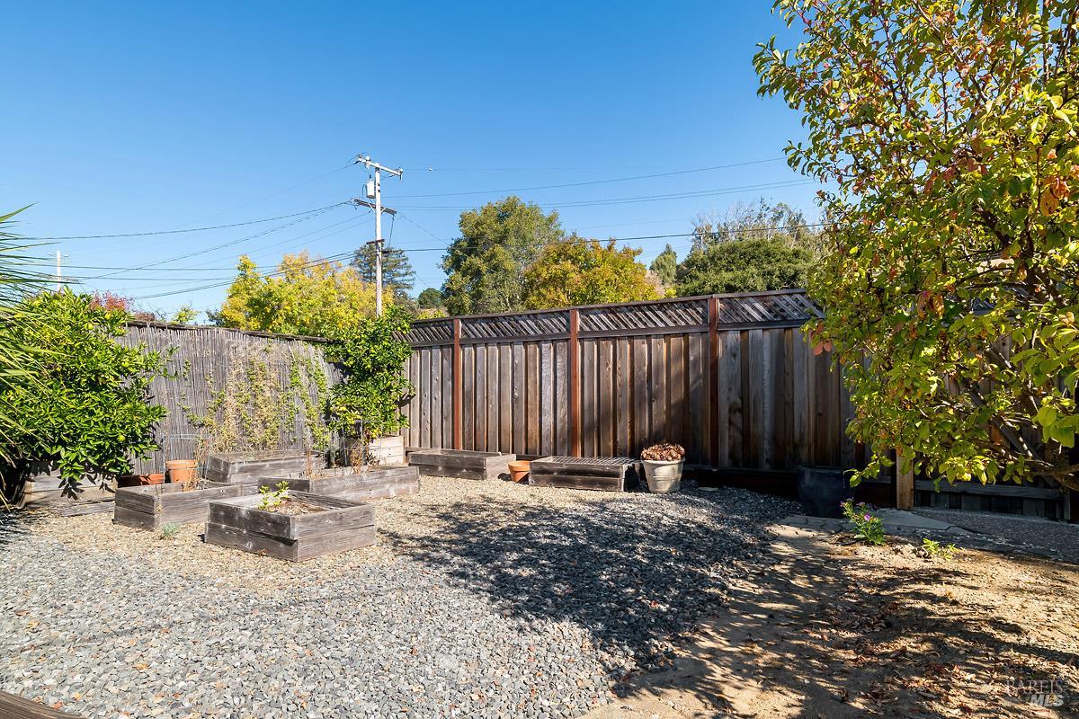 563 Fernando Drive