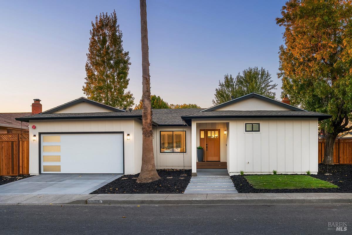 2053 Vista Lane