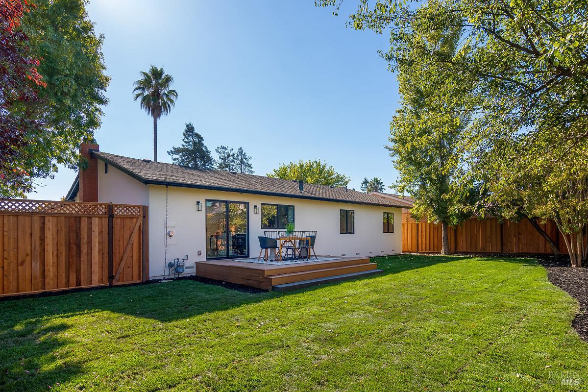2053 Vista Lane