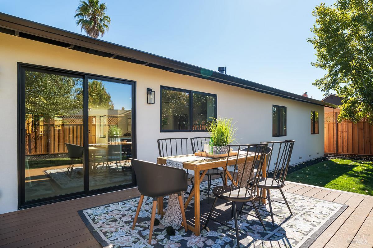 2053 Vista Lane