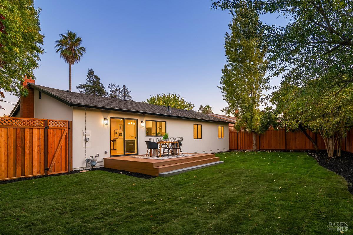 2053 Vista Lane