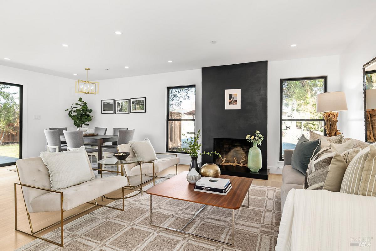 2053 Vista Lane