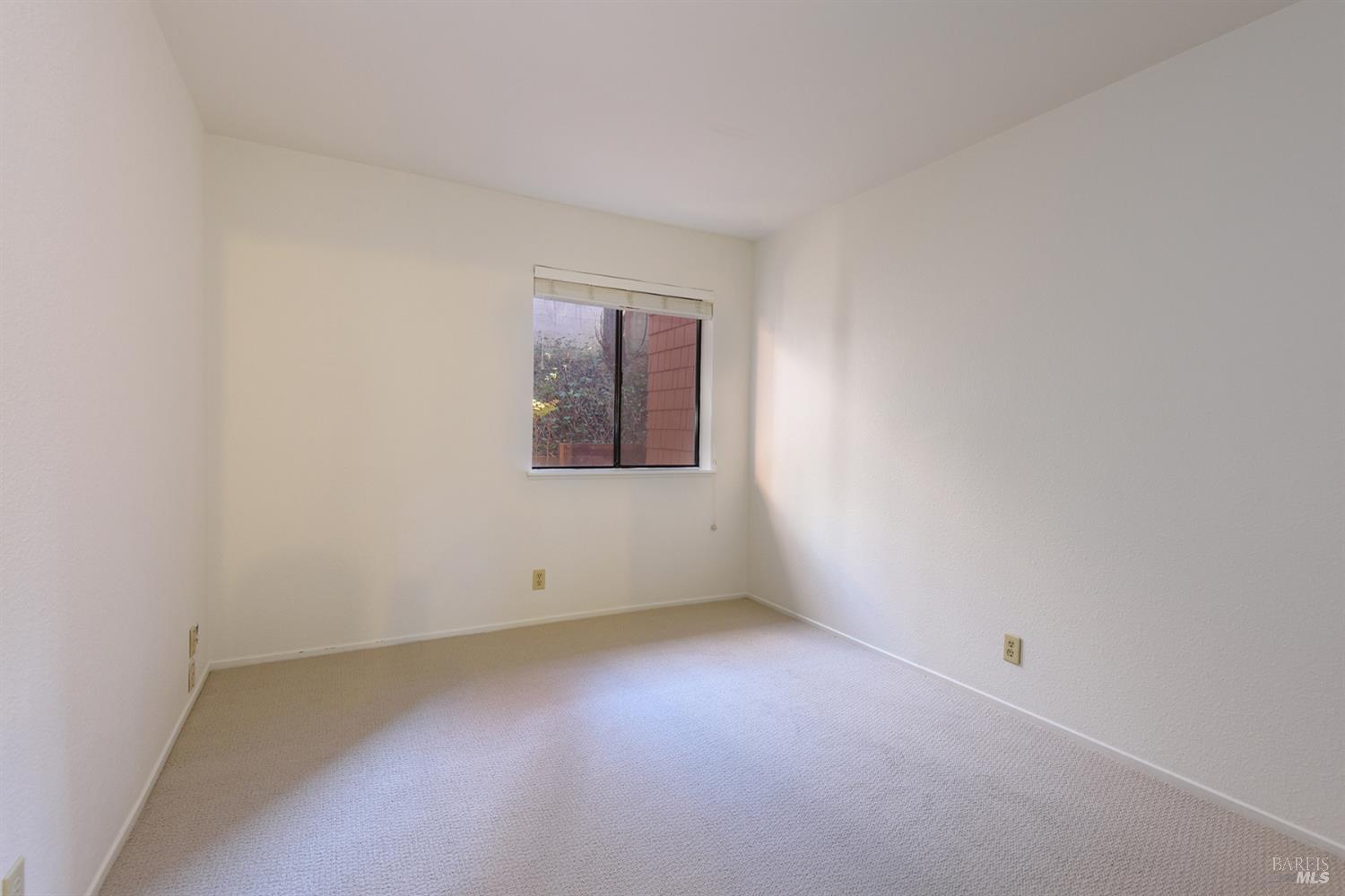 872 Arlene Way