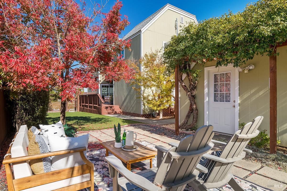 2811 Topaz Drive