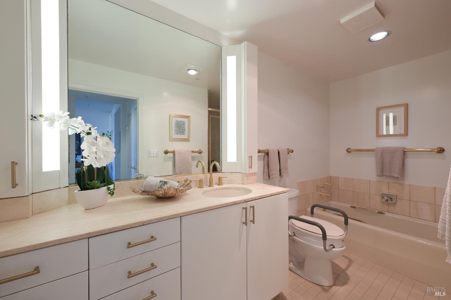 300 Deer Valley Road Unit: #3N