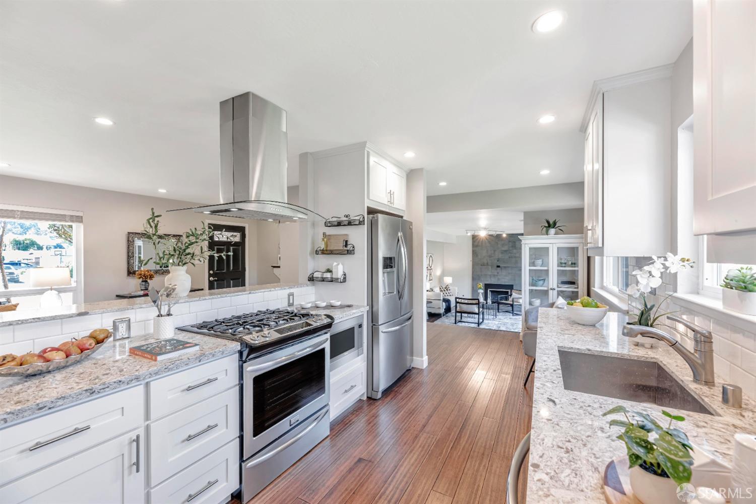 871 Silvia Court