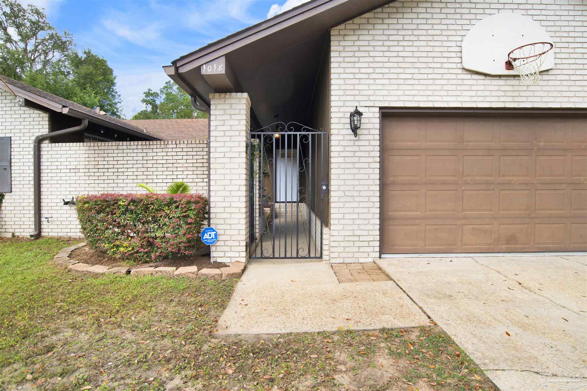 1018 Stillbrook Rd