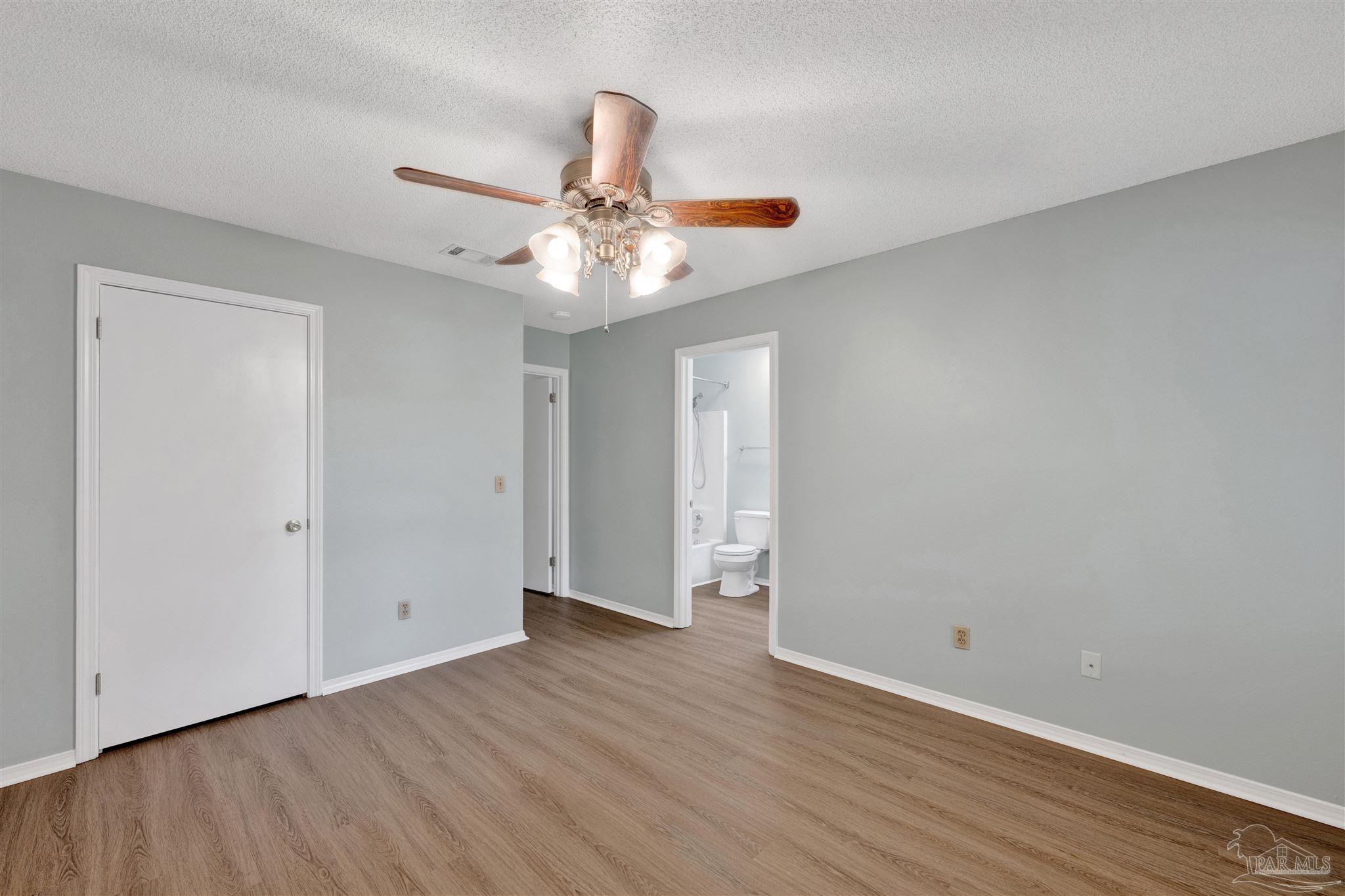 412 Oak Knoll Ln