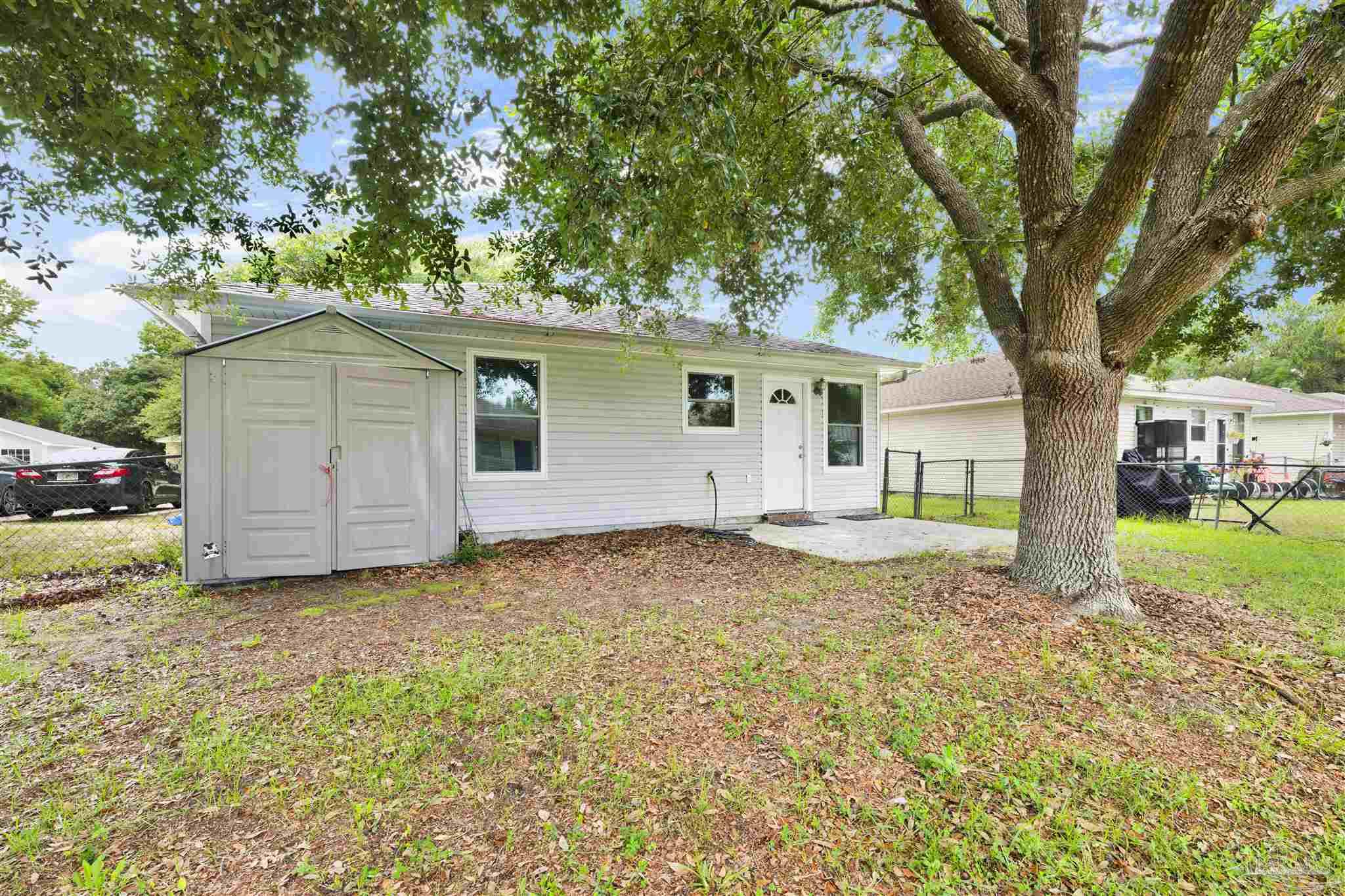 412 Oak Knoll Ln