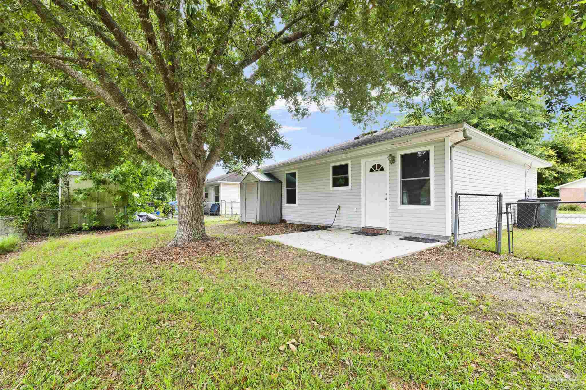 412 Oak Knoll Ln