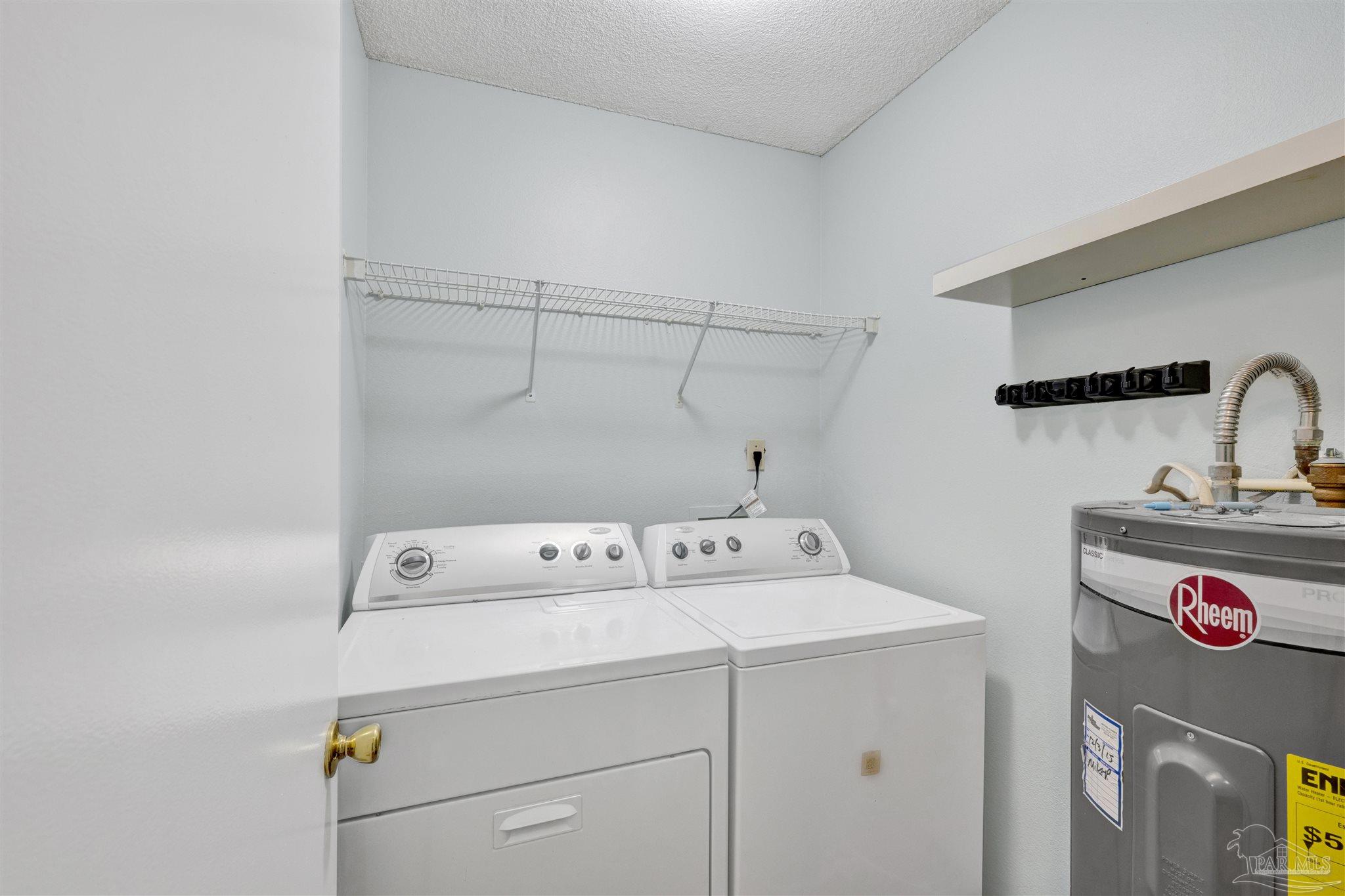 412 Oak Knoll Ln