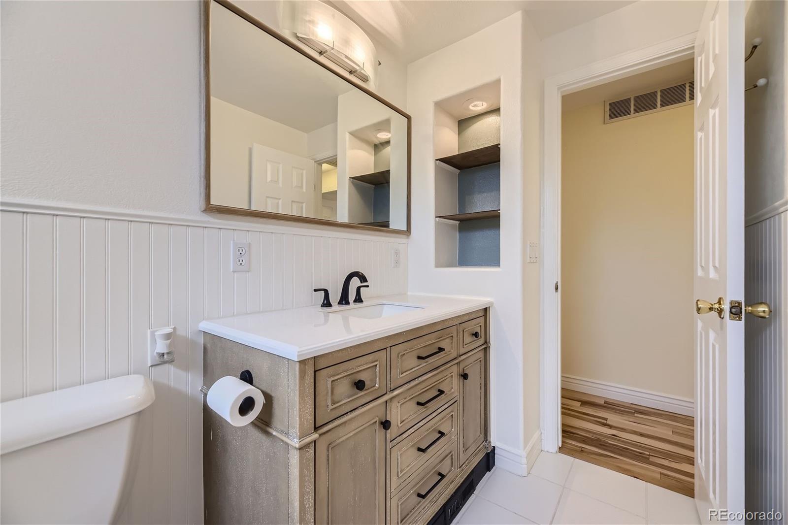 4922 S Field Court