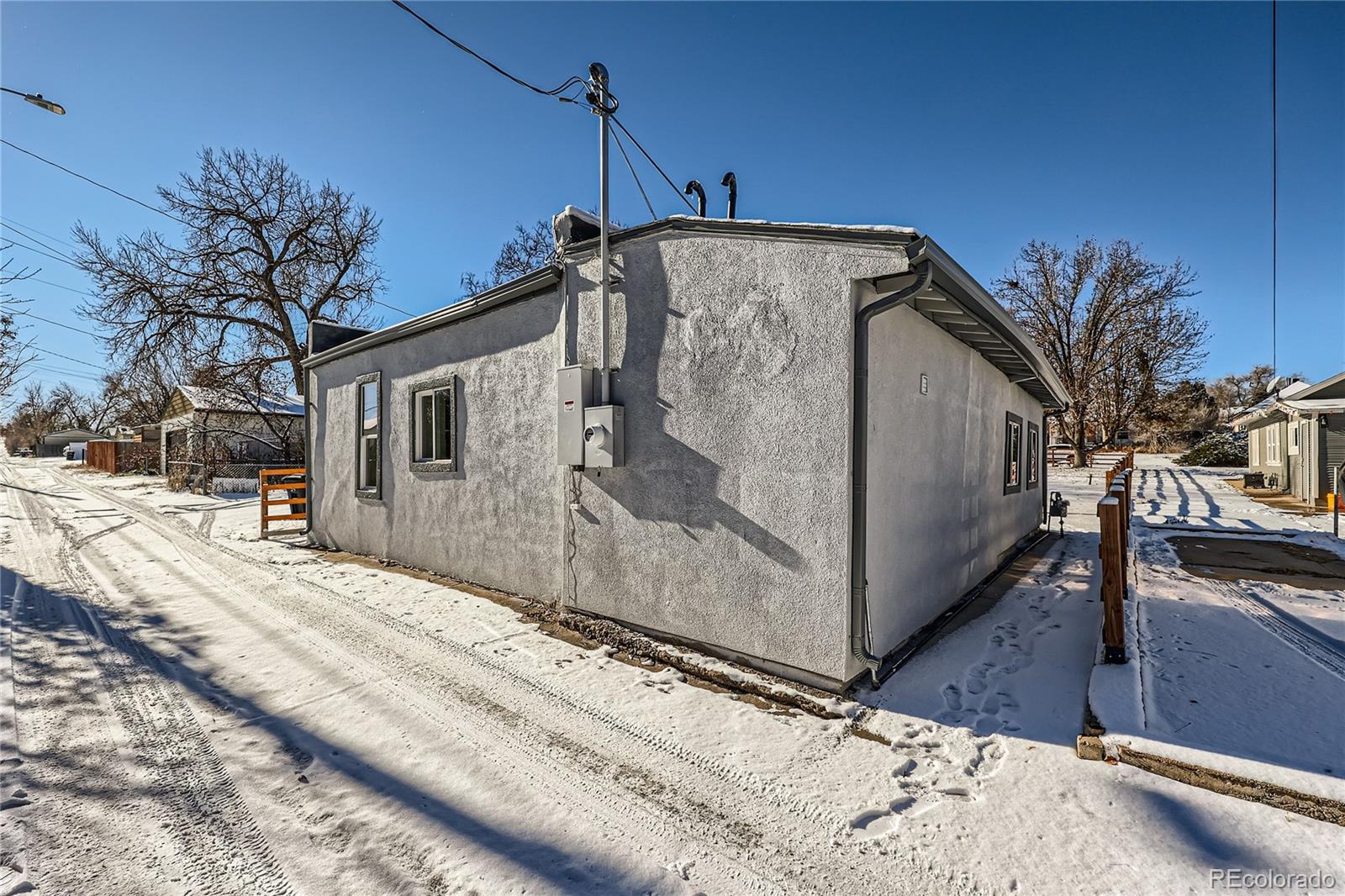 32 Meade Street