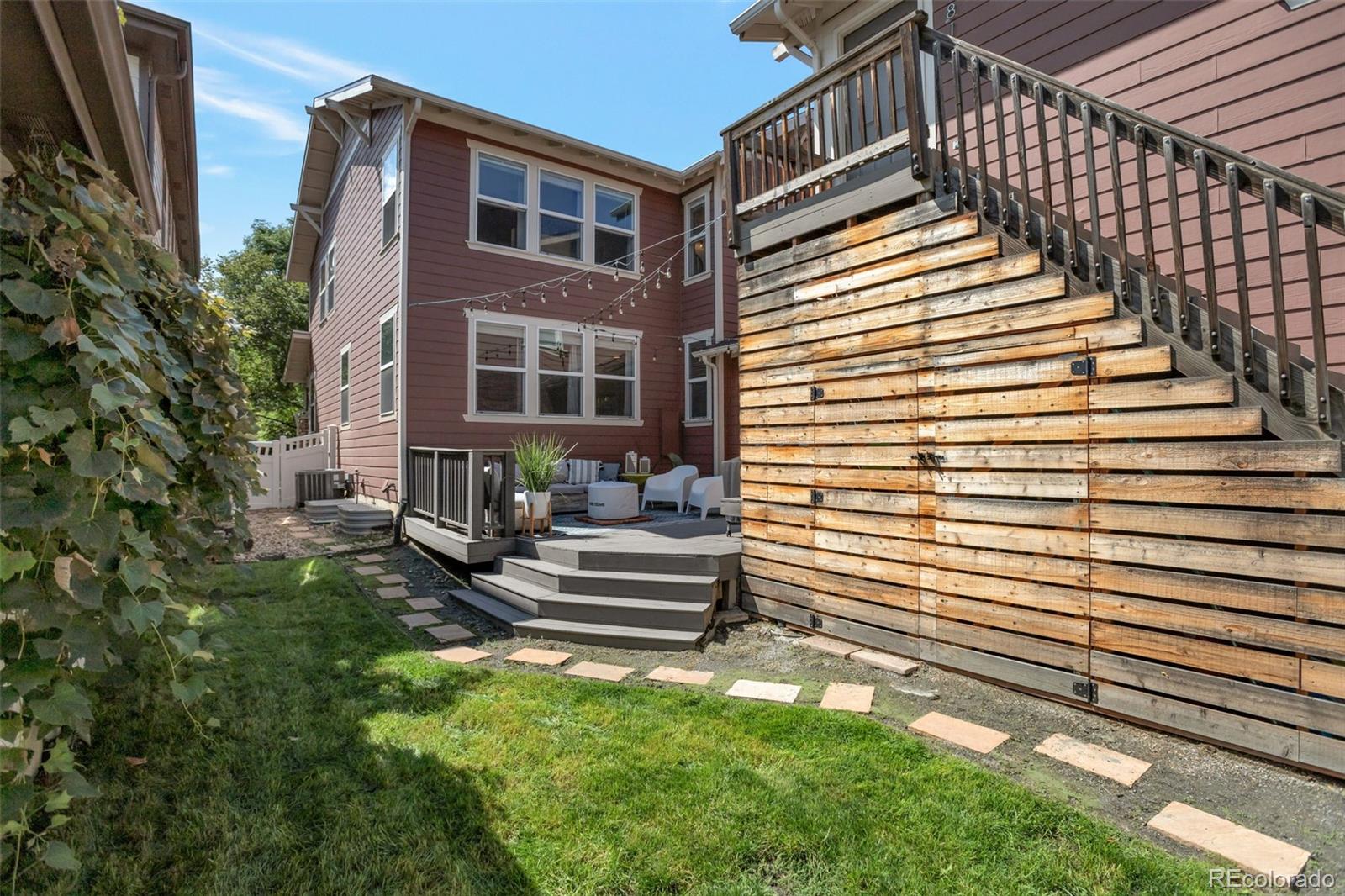 8169 E 28th Place