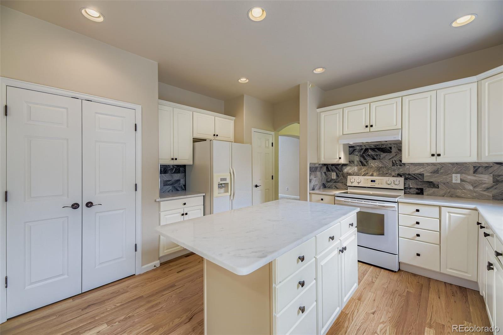 3482 S Otis Court