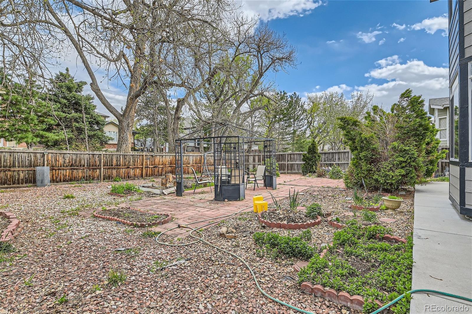11186 N Livingston Drive