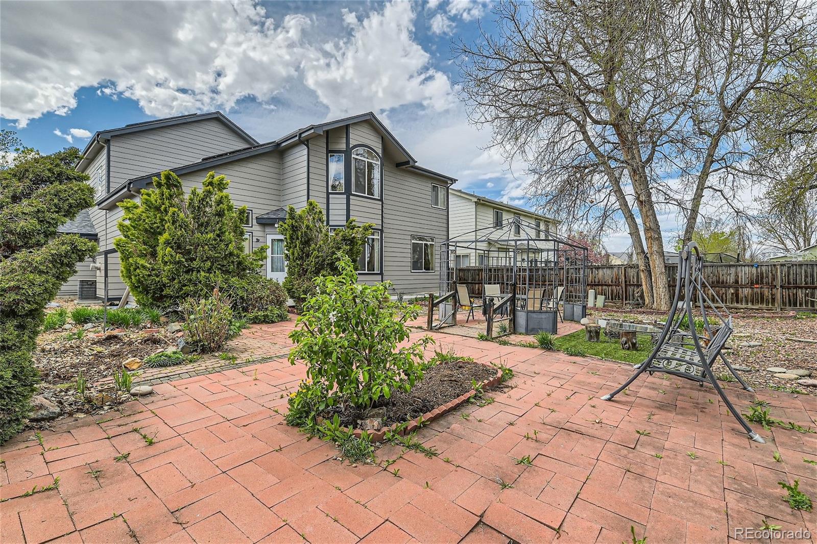 11186 N Livingston Drive
