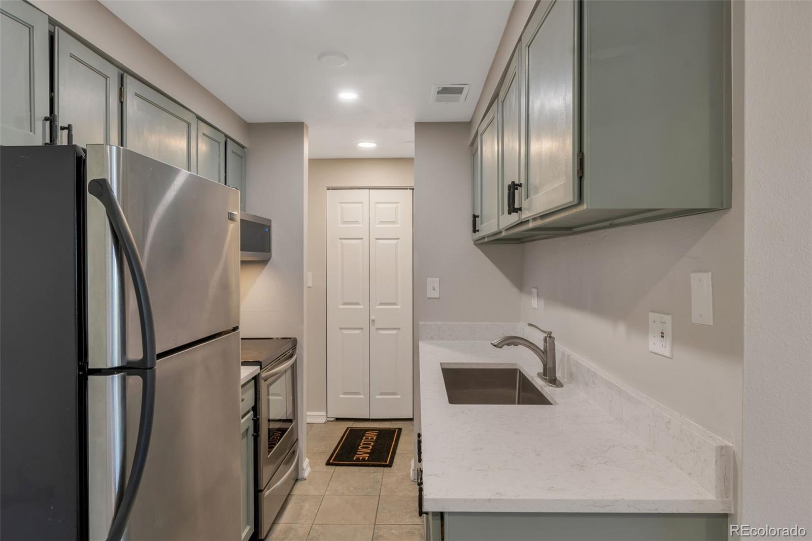 130 E Highline Circle Unit: 103