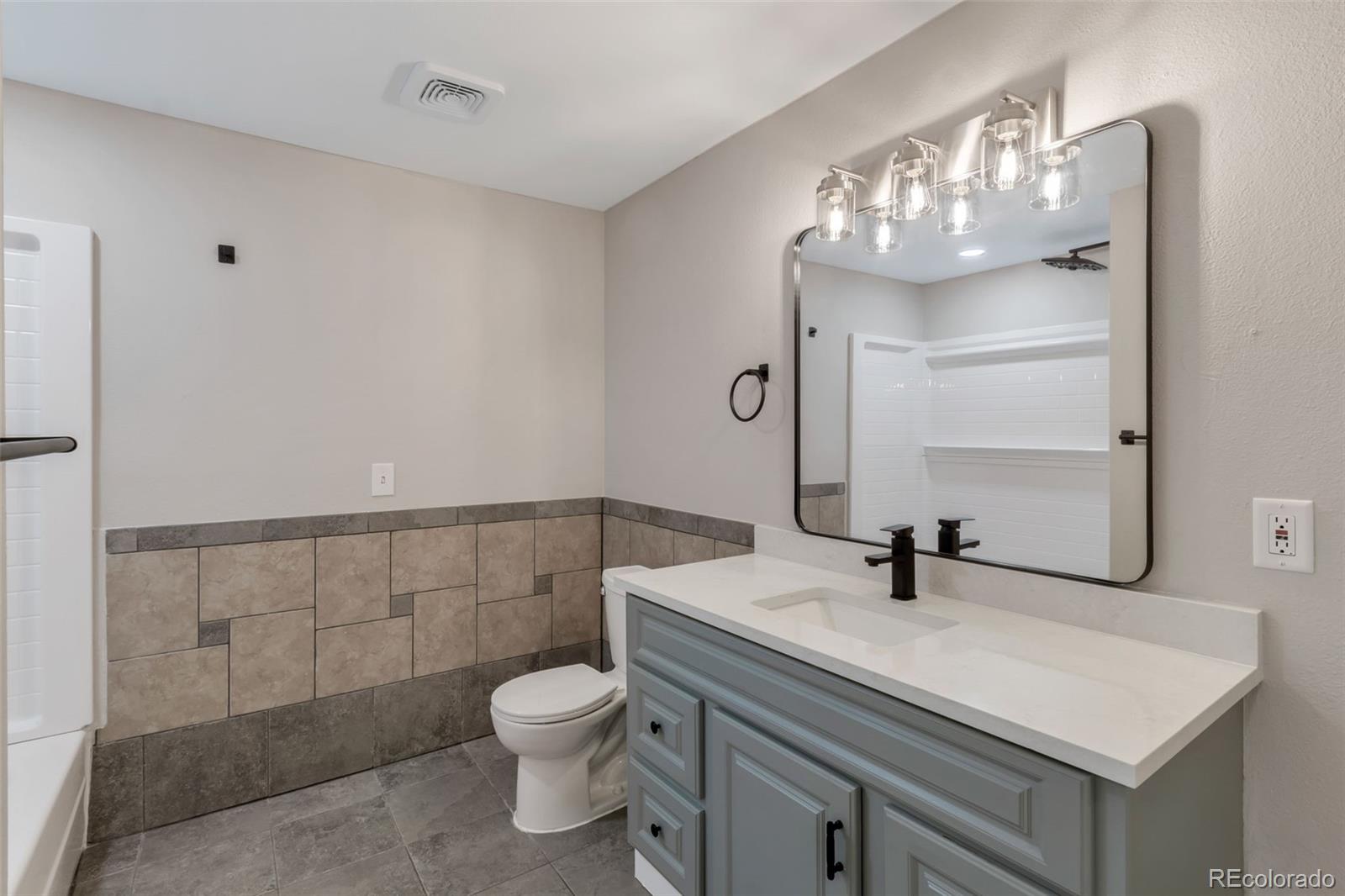130 E Highline Circle Unit: 103