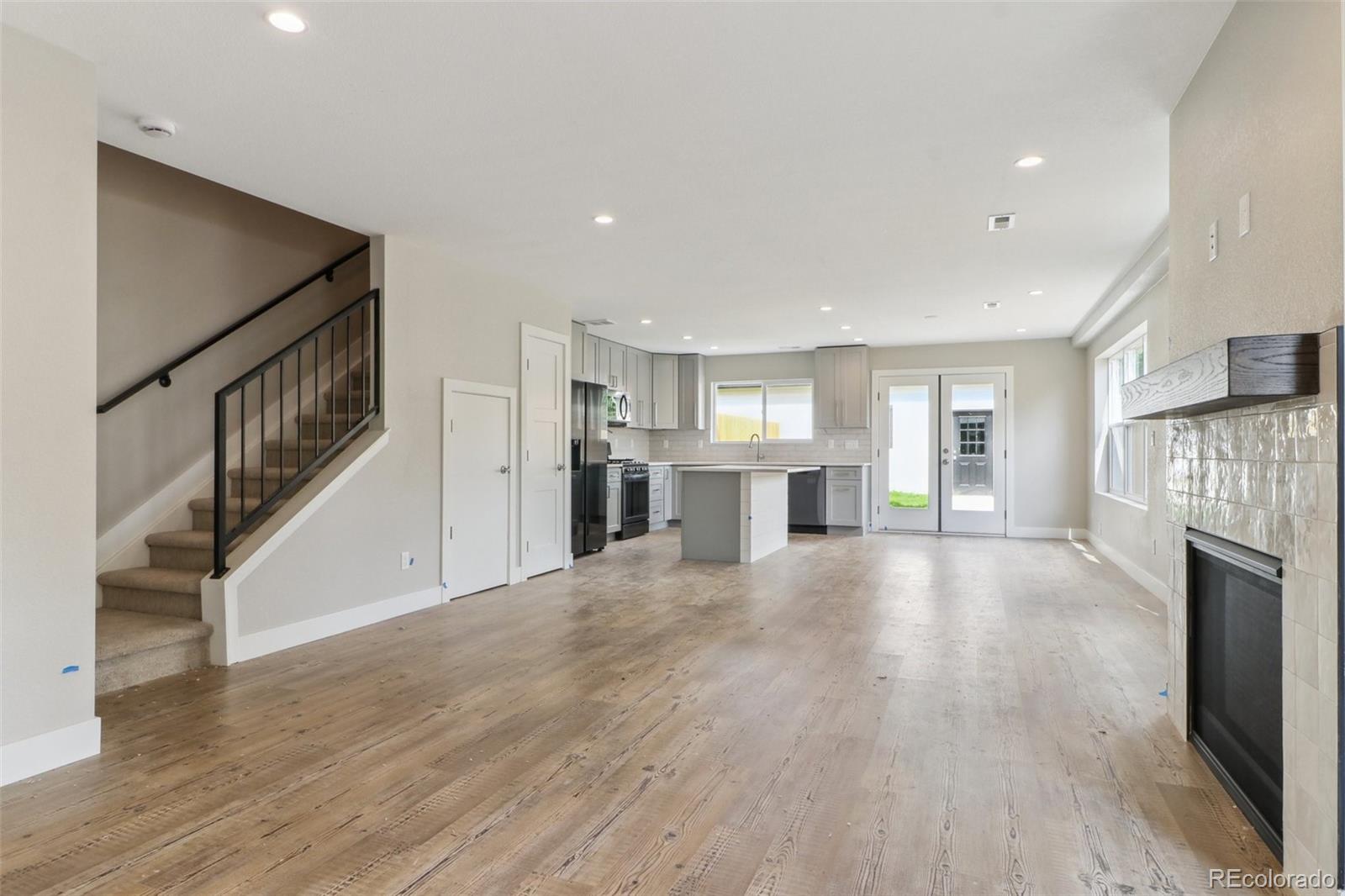 2132 S Galapago Street
