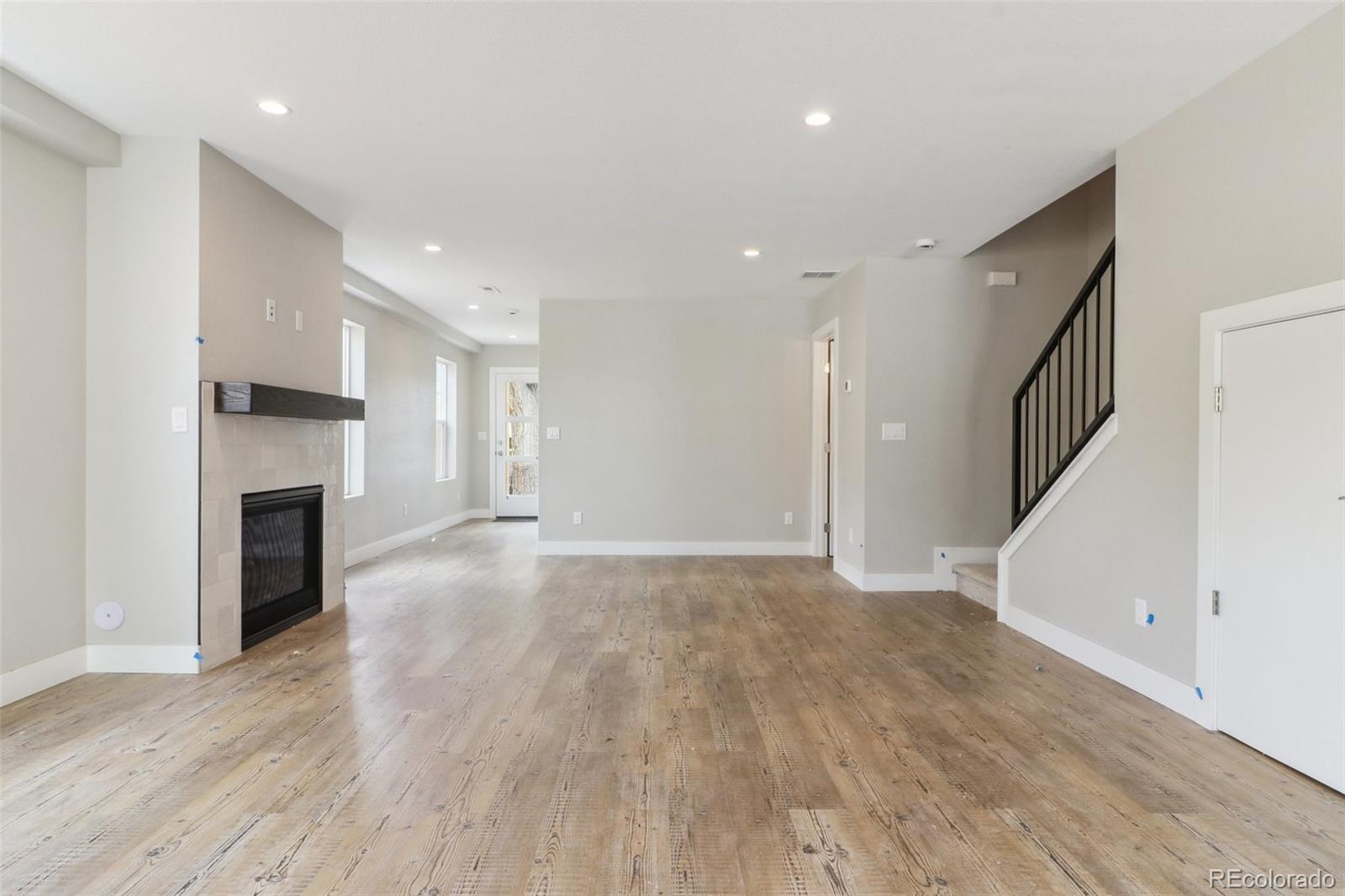 2132 S Galapago Street