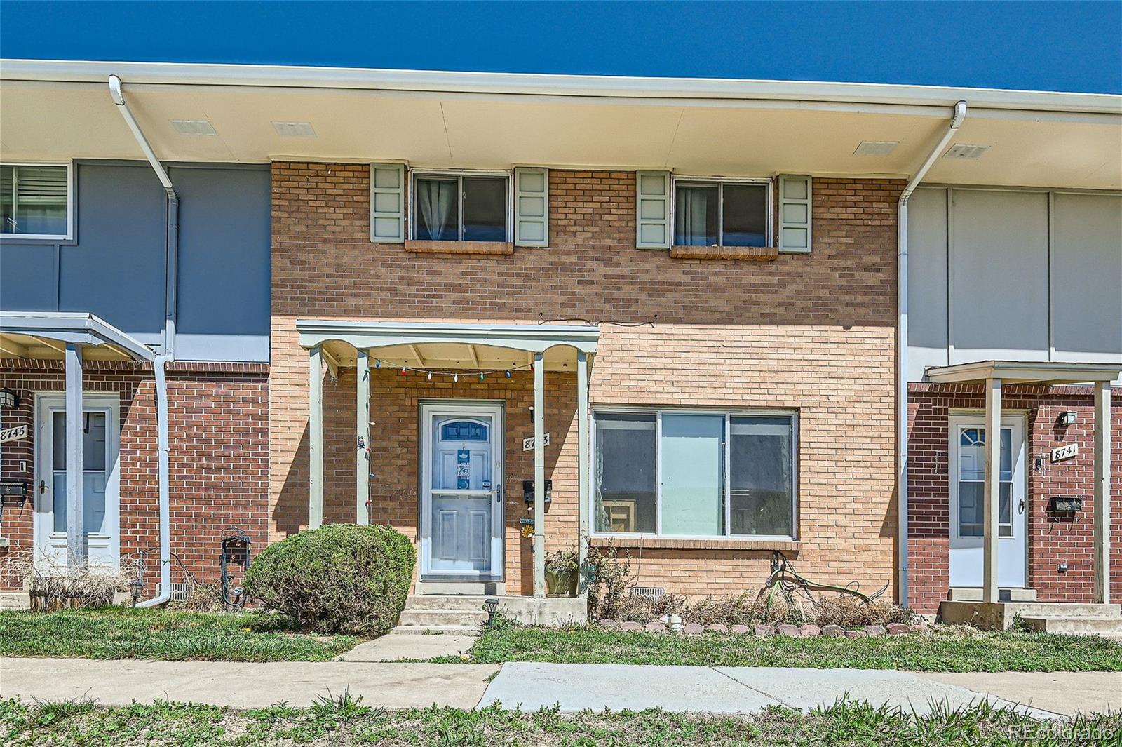 8743 Santa Fe Drive