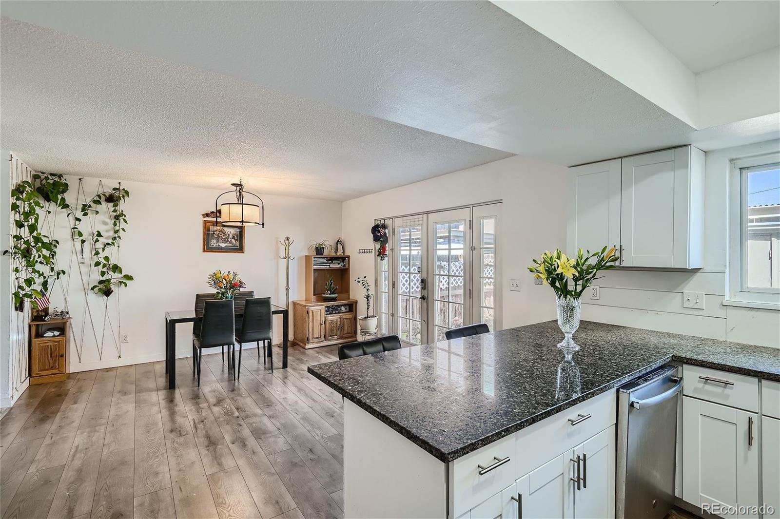 8743 Santa Fe Drive