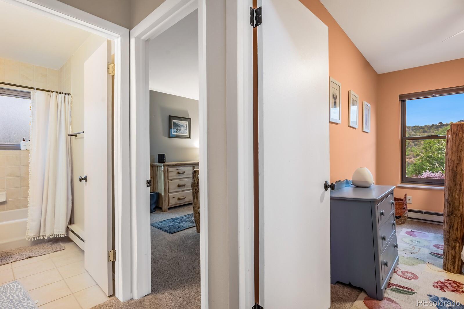 112 W Sunlight Court