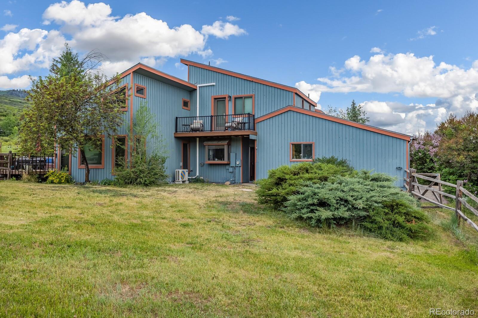 112 W Sunlight Court