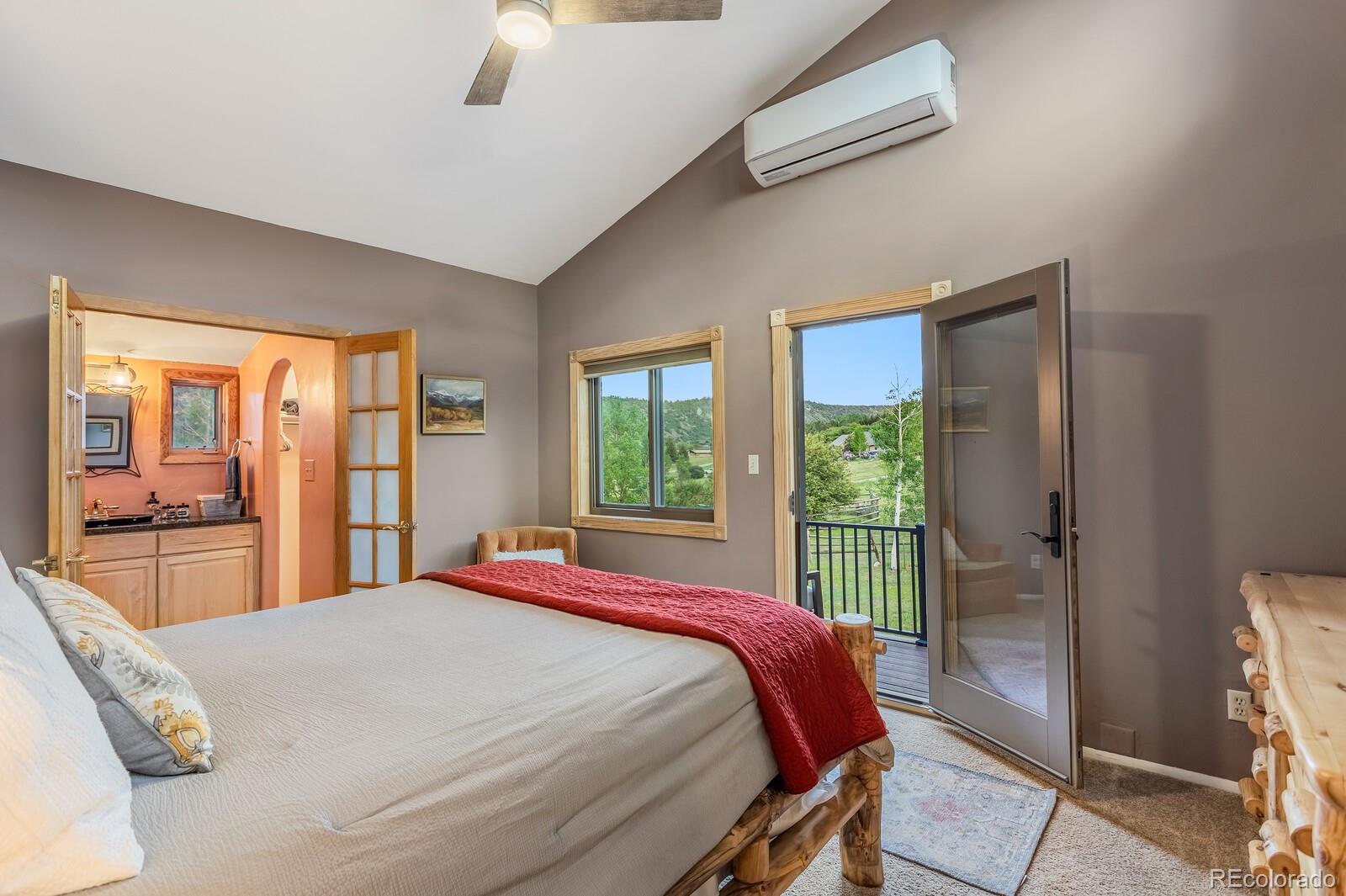 112 W Sunlight Court