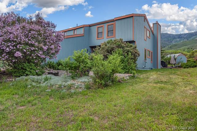 112 W Sunlight Court
